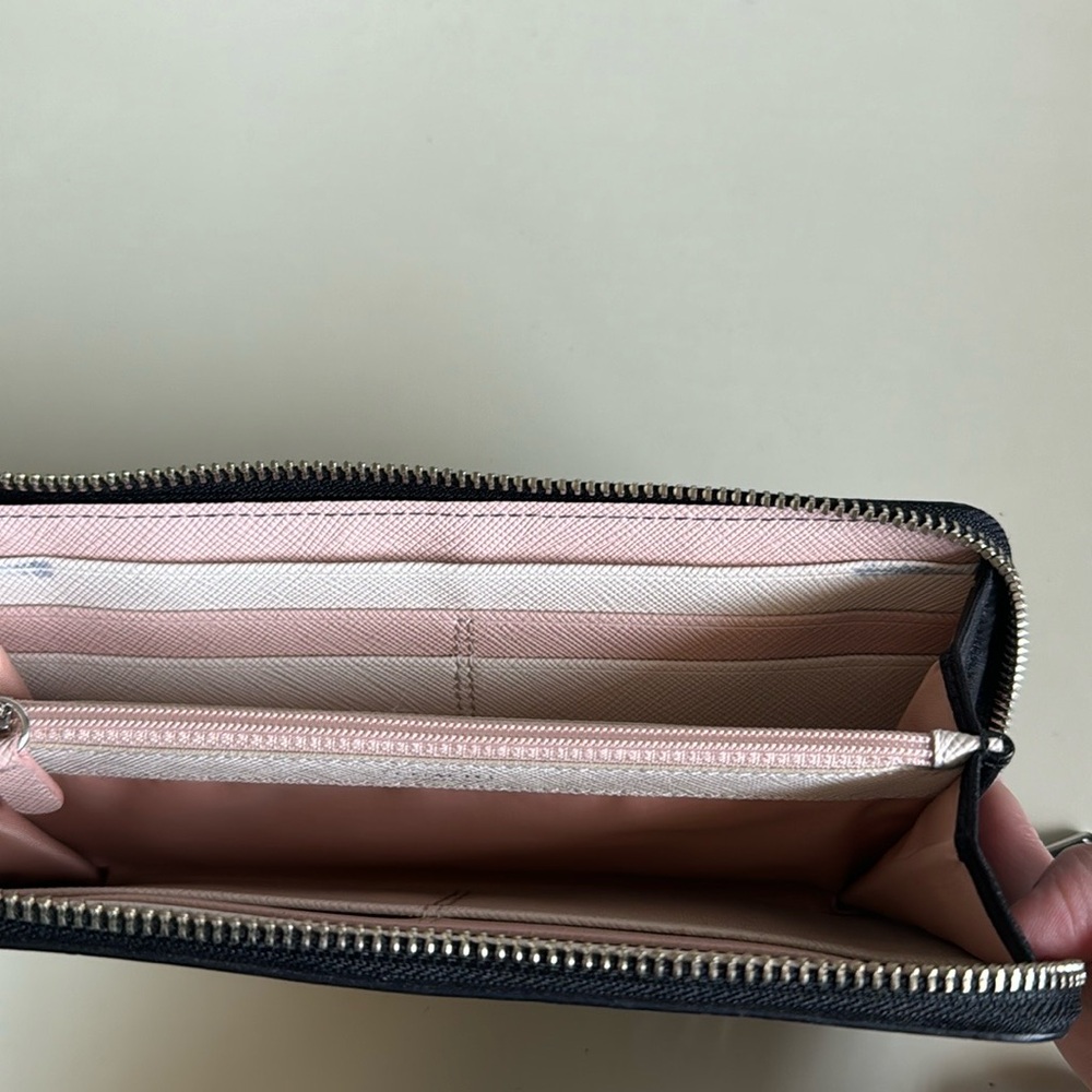 Coach Wallet - Picture 5 of 6